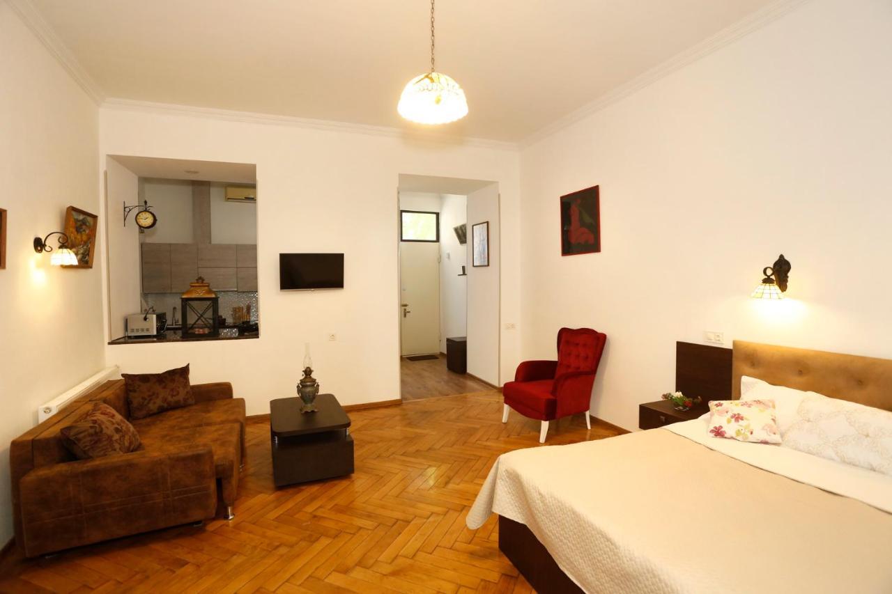 Old - Gold Gala Apartamento Tiflis Exterior foto